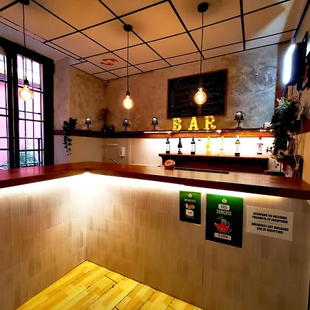 Feel Hostels City Center-3
