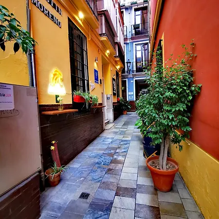 Feel Hostels City Center-2